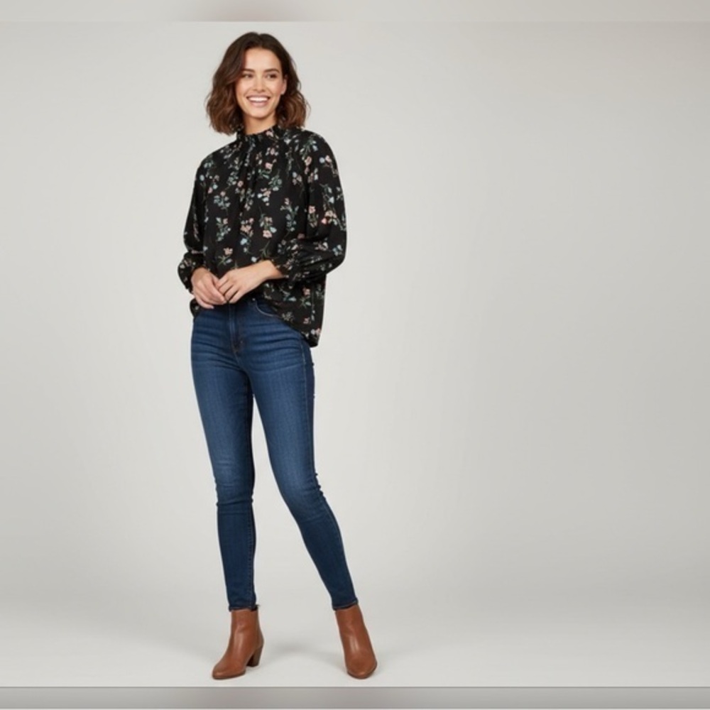 Floral Mock Neck Blouse